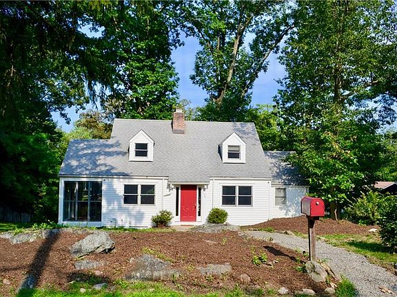 3rd image of 95 Birch Dr