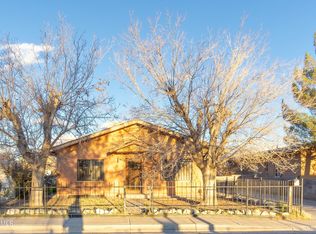 1212 Douglas Dr, Las Cruces, NM 88005
