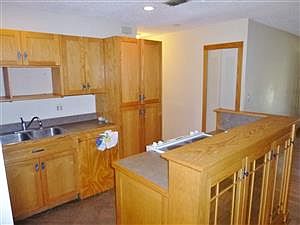 3rd image of 3191 Oaklawn Ave