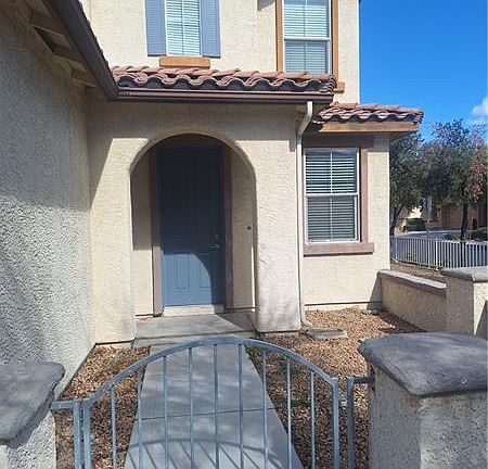 3rd image of 304 Raptors View Ave