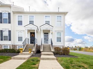 6383 Blue Knoll Dr, Canal Winchester, OH 43110