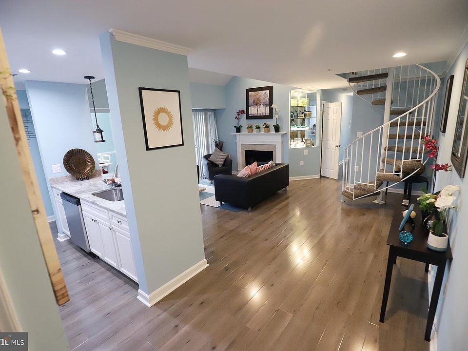 1st image of 9716 Lake Pointe Ct APT 304