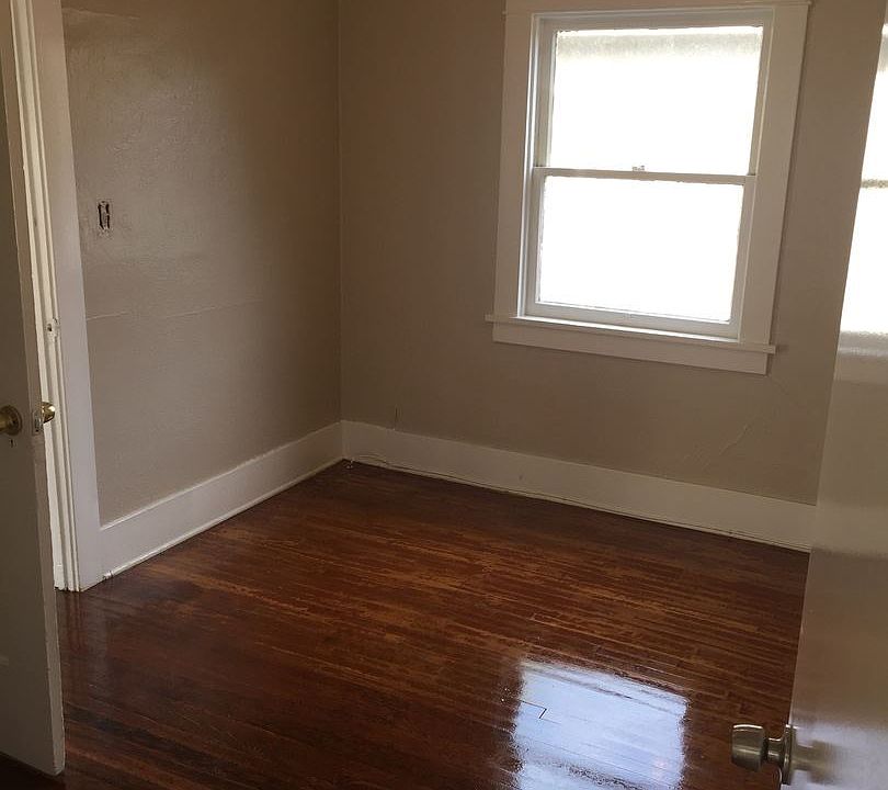 2nd image of 3969 32nd St