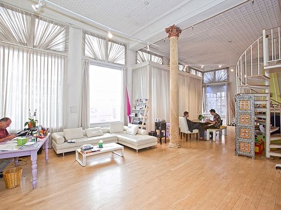 3rd image of 55 White St Frnt 1