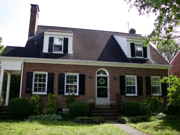 128 Barberry Ln, Lexington, KY 40503