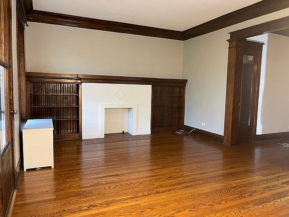 2nd image of 3646 N Magnolia Ave #3