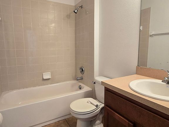 4th image of 1500 Kayuni Dr