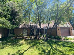 7459 S Magic Hills Dr, Cottonwood Heights, UT 84121