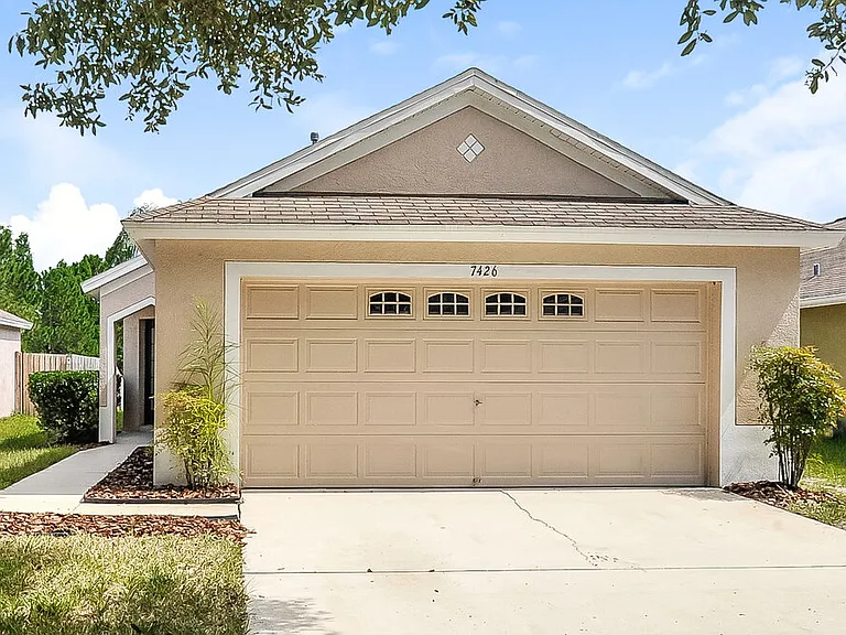 7426 Oxford Garden Cir — Photo 1