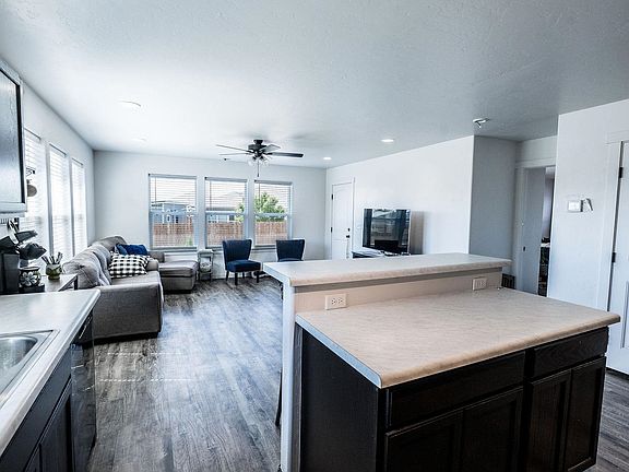 5th image of 3191 Jamison Ave