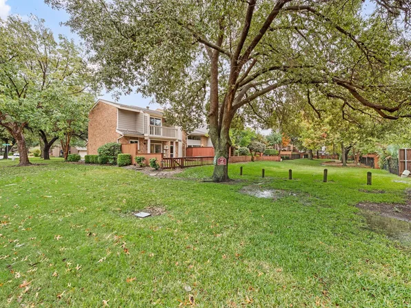 2900 Shady Lake Cir, Carrollton, TX 75006