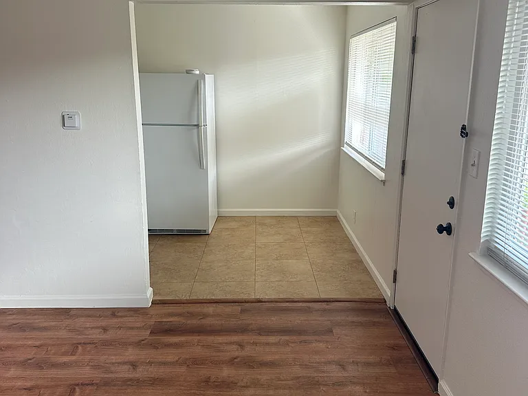 5217 Colusa Ave — Photo 3