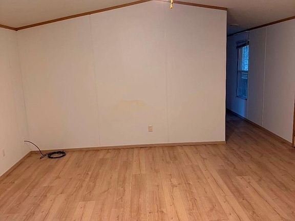 5th image of 642 Hidden Oaks Dr