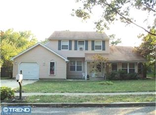 8 Dresden Ct, Sicklerville, NJ 08081