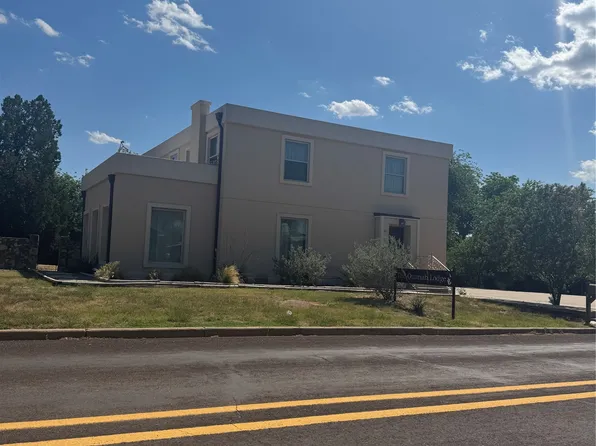 901 W 3rd St, Quanah, TX 79252