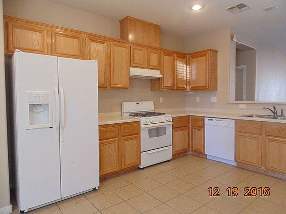3rd image of 2220 Scissortail Ct
