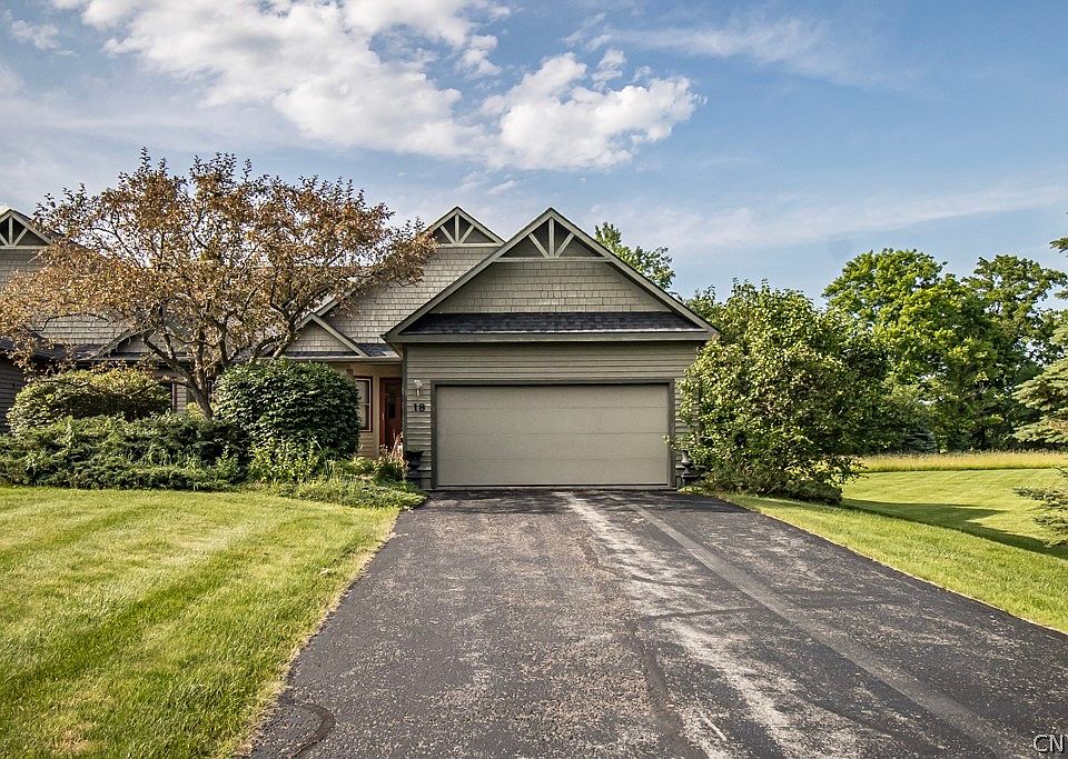 1st image of 18 Old Farm Ln