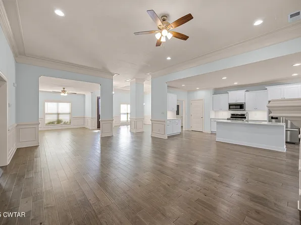 31 Candlelight Cv, Jackson, TN 38305