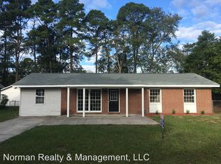 105 Oakview St, Hinesville, GA 31313