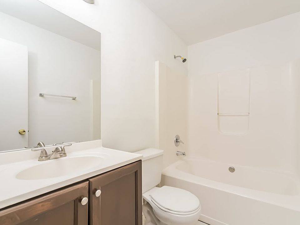 1st image of 2418 Parsons Pond Cir