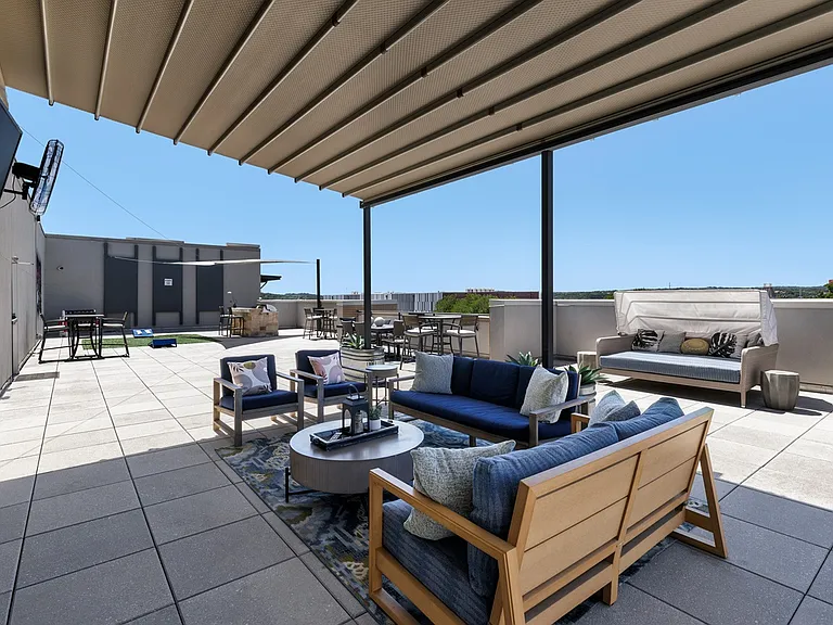 Pressler Apartments — Photo 4