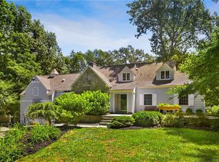 6 Old Road Ln, Mount Kisco, NY 10549