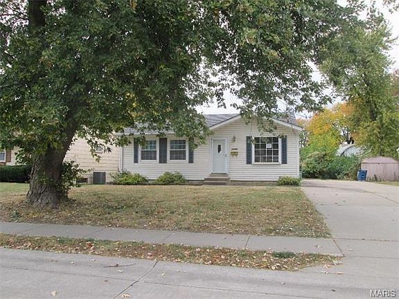 2nd image of 12205 Bennington Pl