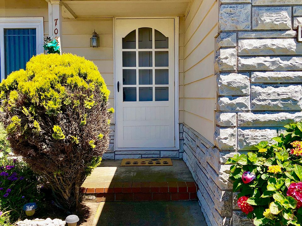 2nd image of 708 Stewart Ave