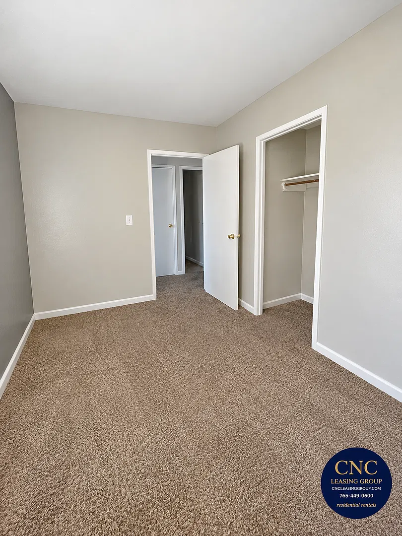 1129 Beck Lane — Photo 3