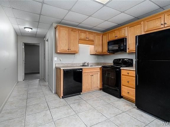 3rd image of 1212 12th St #9