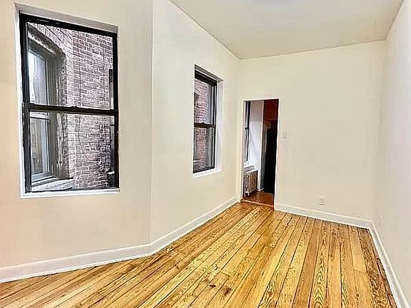 5th image of 226 W 25th St APT 5rw