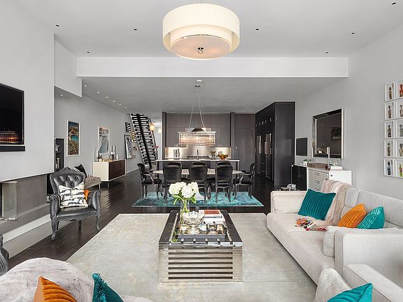 5th image of 22 Mercer St Unit Penthouse C