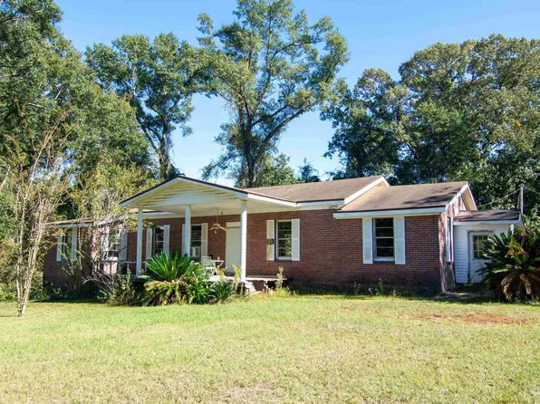 950 Byrneville Rd, Century, FL 32535