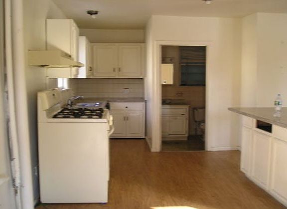 5th image of 8 Tolles St