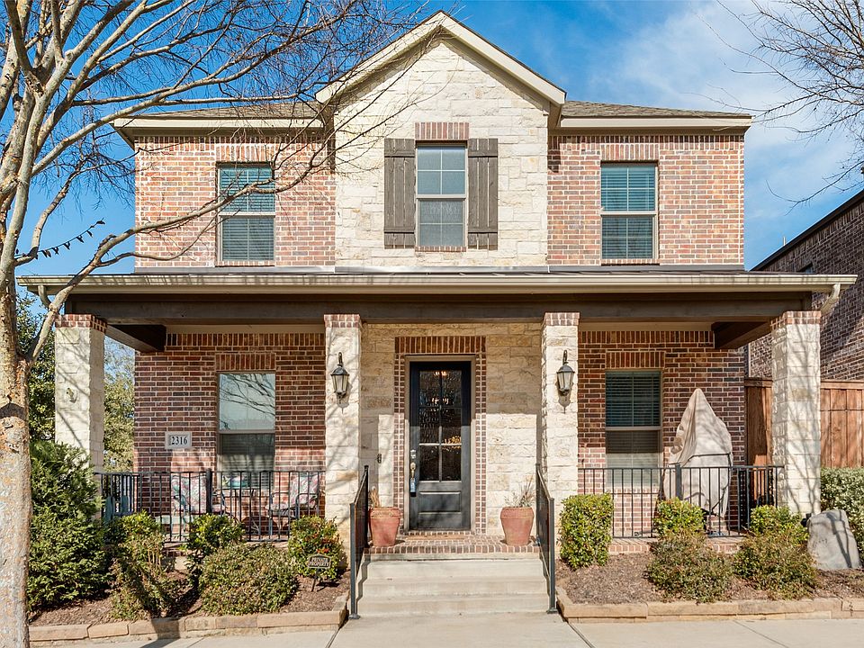 1st image of 2316 Royal Crescent Dr N