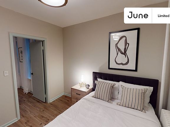 2nd image of 208 E 95th St #12-B