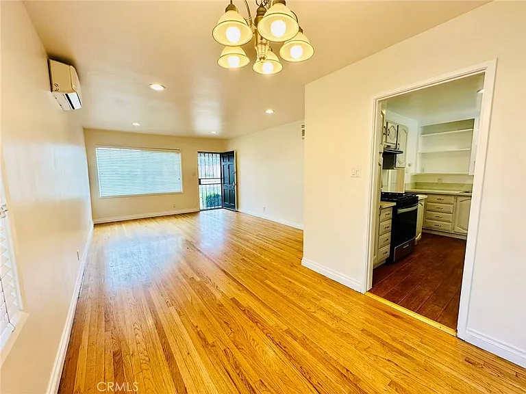 400 E Fernfield Dr — Photo 6