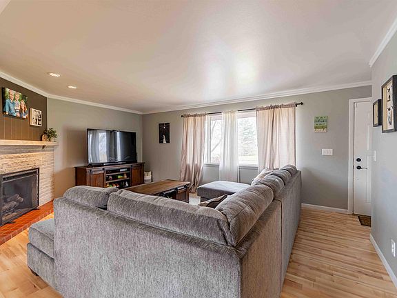 4th image of 7018 N Kerwood Dr