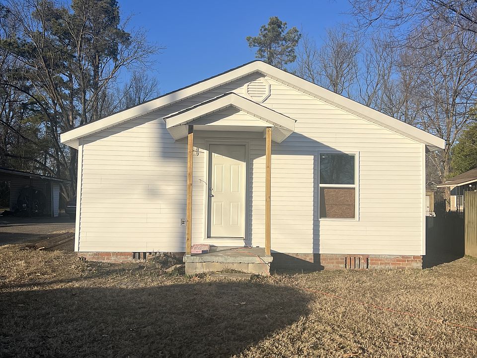 1st image of 68 Brick Ave