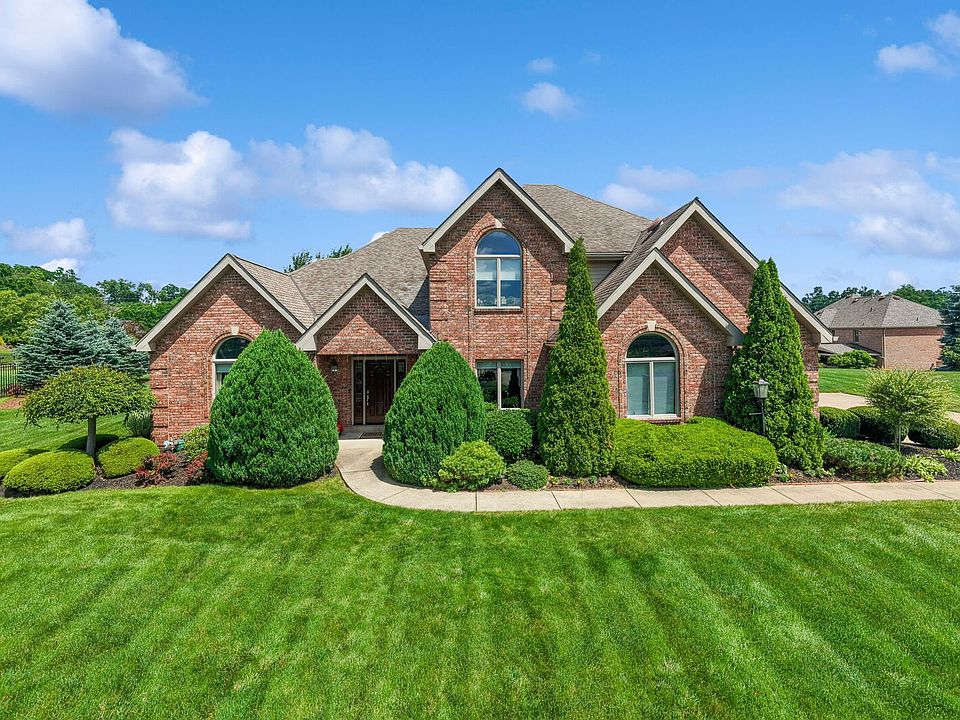 1st image of 103 Fox Run Dr