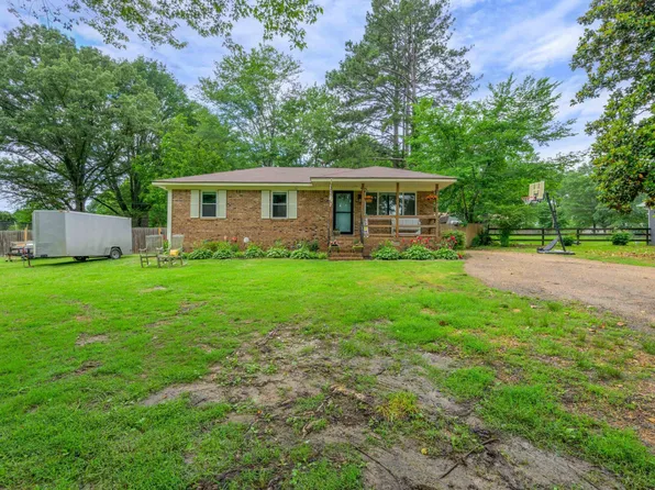 405 Yankee Rd, Piperton, TN 38017