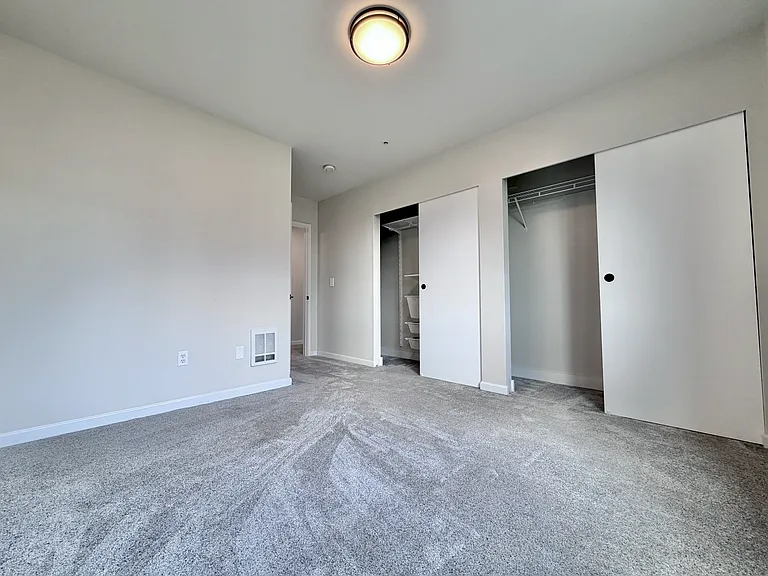 2504 Western Ave #623 — Photo 9