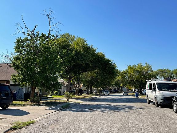 4th image of 4122 Sunrise Point Dr