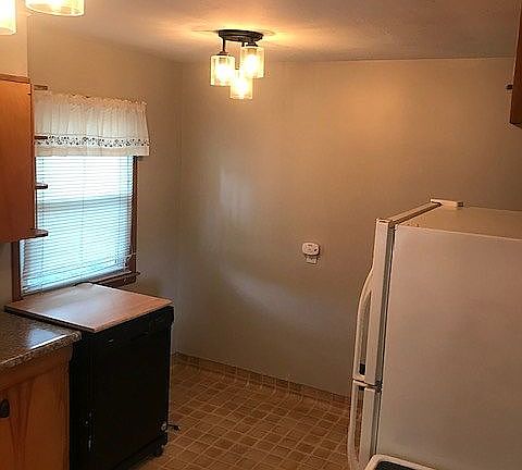 3rd image of 2231 S 52nd St