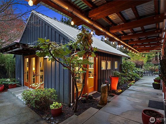 2nd image of 10623 NE 155th Place