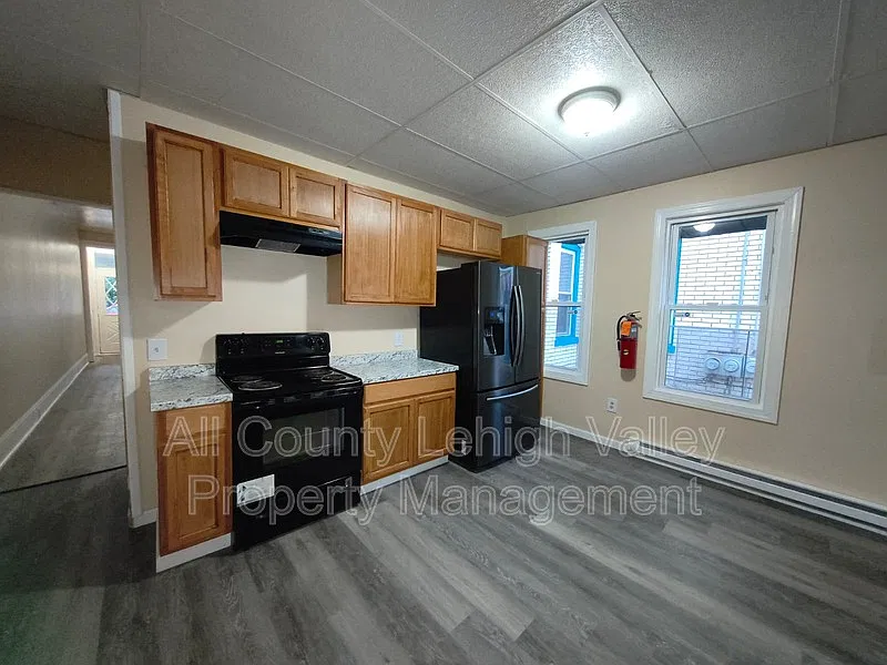 1 bed, 1.0 bath, 700 sqft, $1,345 — Photo 3
