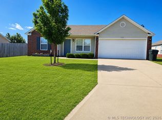 1109 W 24th St N, Claremore, OK 74017