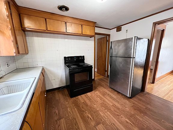 5th image of 56 Shoreham Pkwy Floor 2
