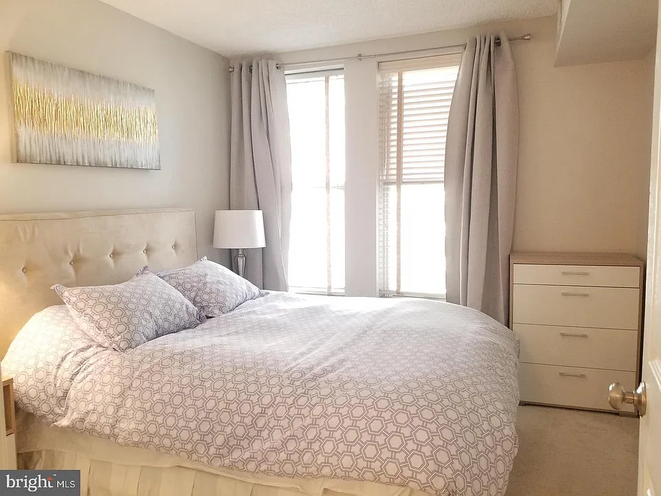 601 Pennsylvania Ave NW #703
