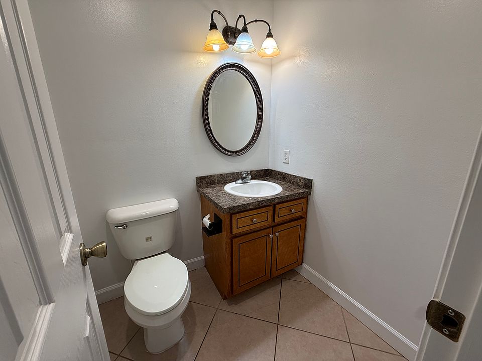 1st image of 2710 Betbeze St